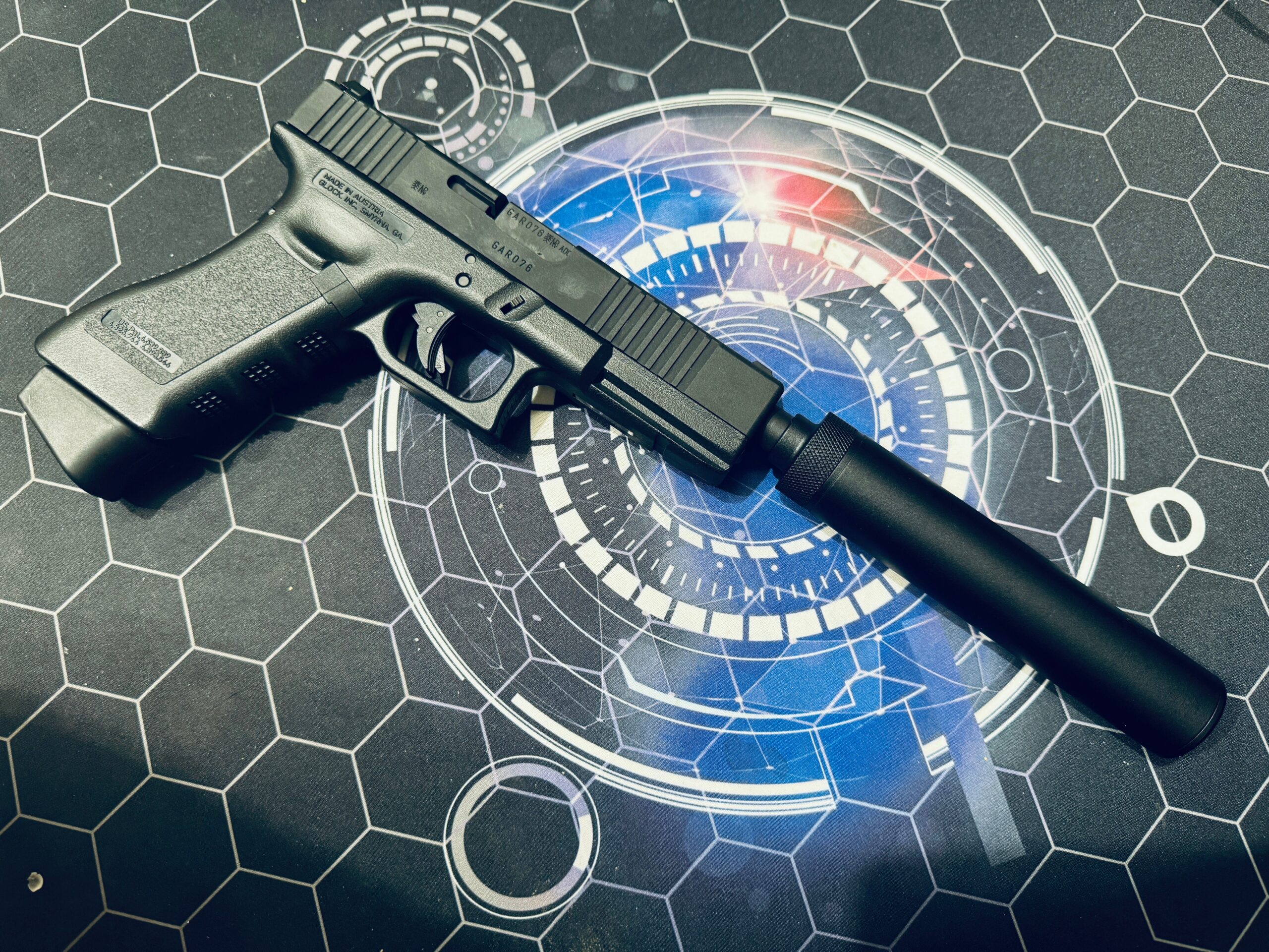 Guarder Glock G17 Gen 3 TF-141 Gel Blaster Tactical w/Red Dot Sight - Image 4