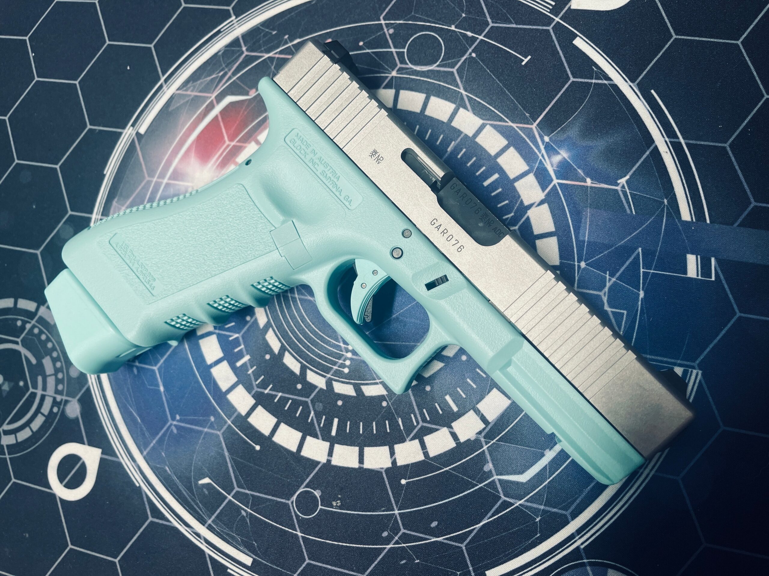 Guarder Glock G17 Custom II 5-Hole "Gucci" Robin Egg Blue Gen 3 Gel Blaster - Image 2
