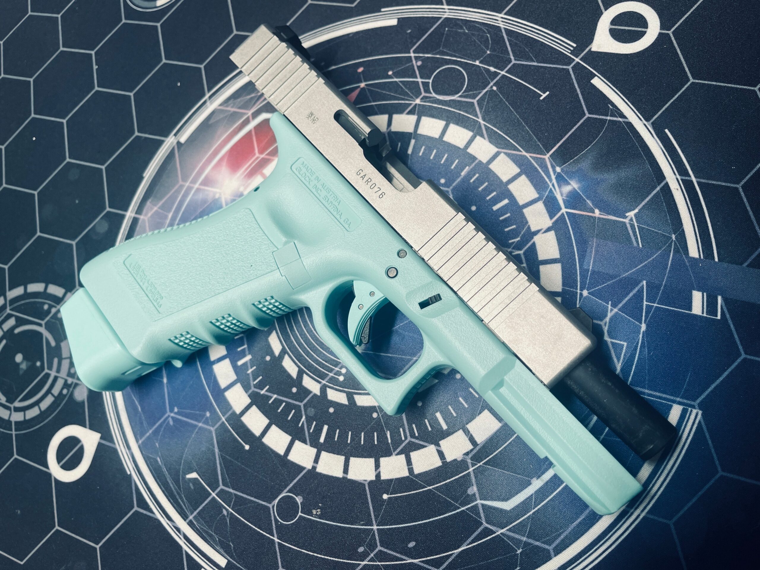 Guarder Glock G17 Custom II 5-Hole "Gucci" Robin Egg Blue Gen 3 Gel Blaster - Image 4