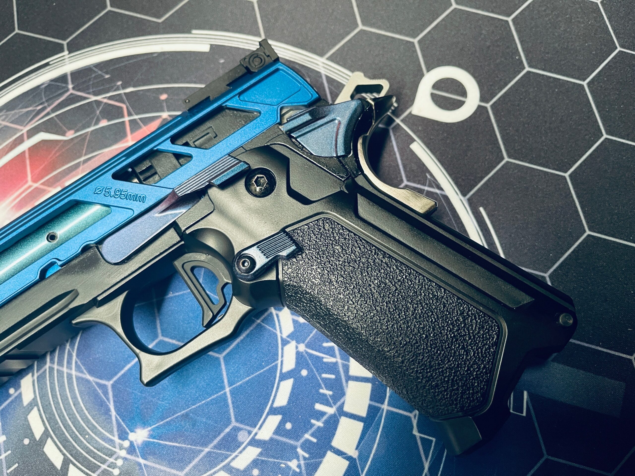 Custom Laylax / Guarder / Dr Black "Murasaki Zanshin" Hi Capa 5.1 Gas Pistol - Image 3
