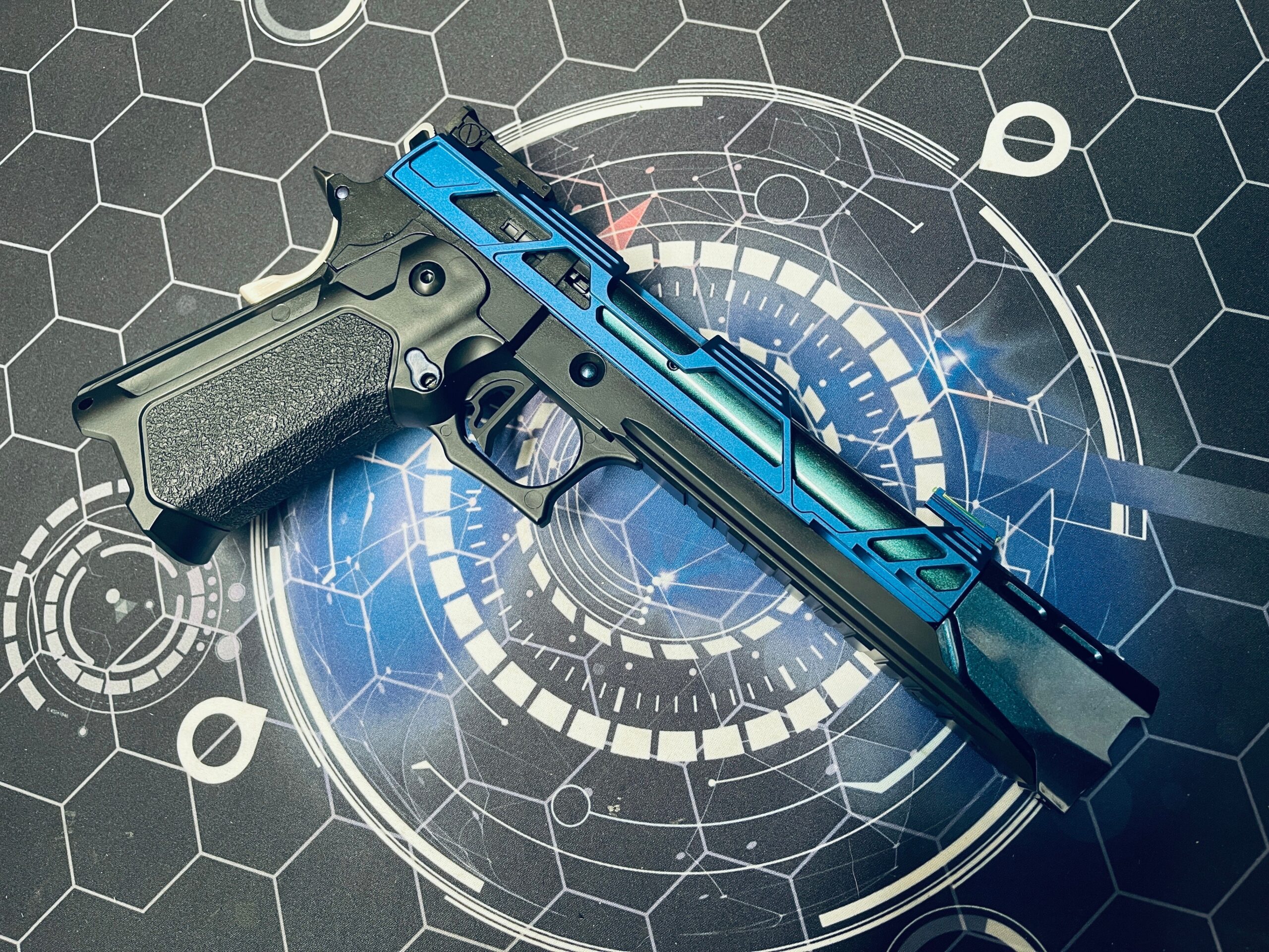 Custom Laylax / Guarder / Dr Black "Murasaki Zanshin" Hi Capa 5.1 Gas Pistol