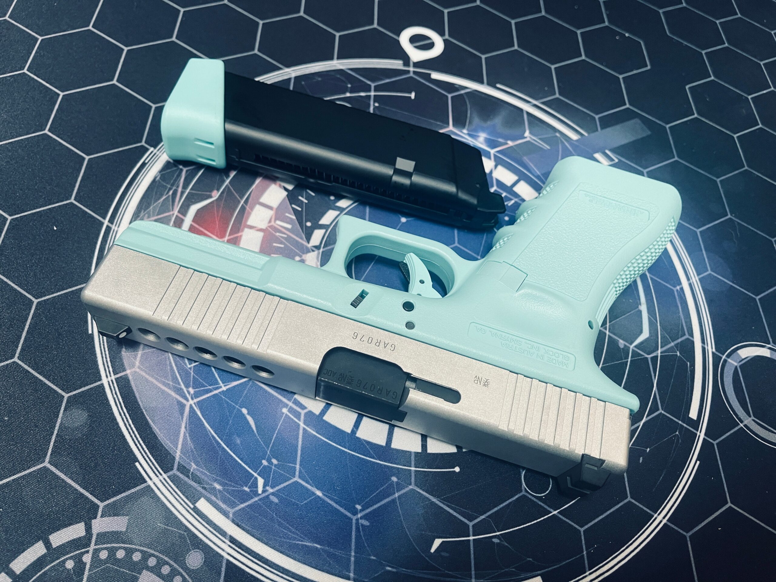 Guarder Glock G17 Custom II 5-Hole "Gucci" Robin Egg Blue Gen 3 Gel Blaster - Image 8