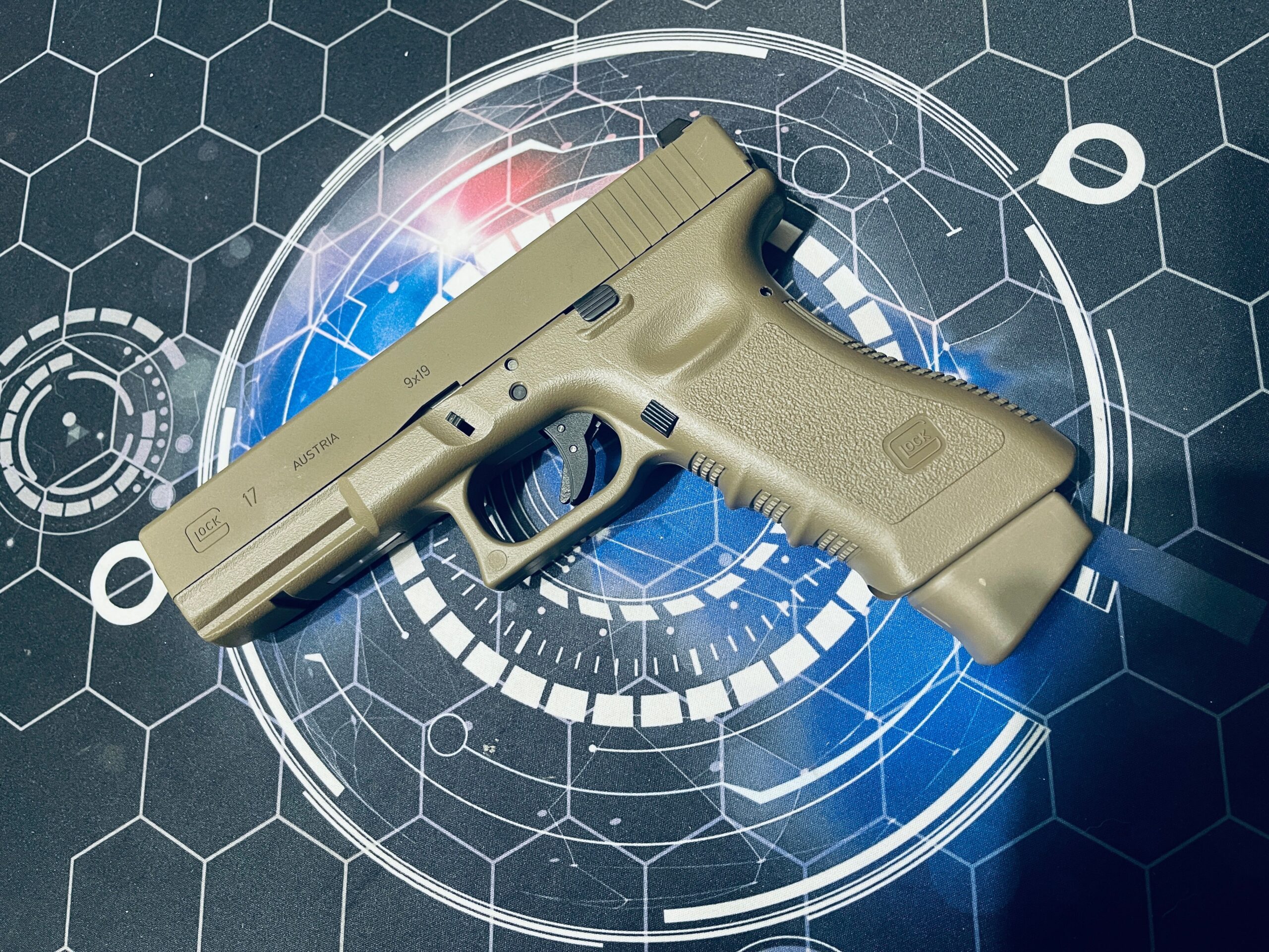 Custom Guarder Glock G17 FDE Gen 3 - Image 5