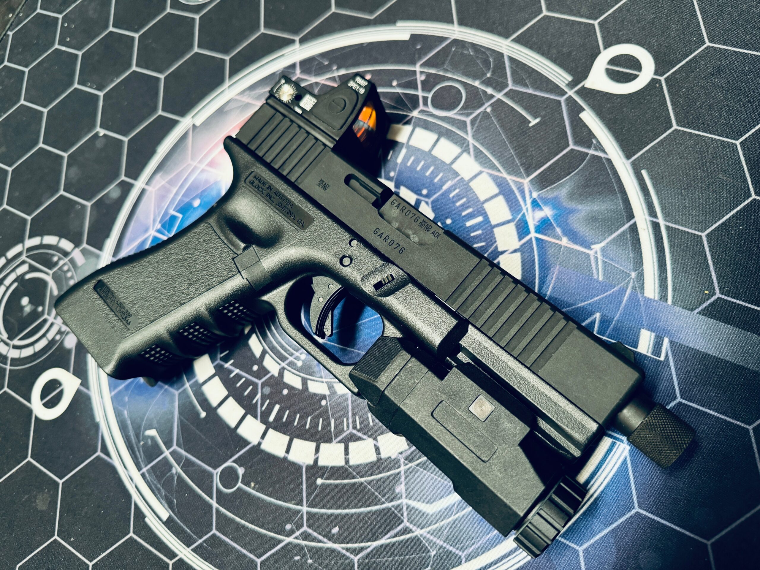 Guarder Glock G17 Gen 3 TF-141 Gel Blaster Tactical w/Red Dot Sight - Image 9