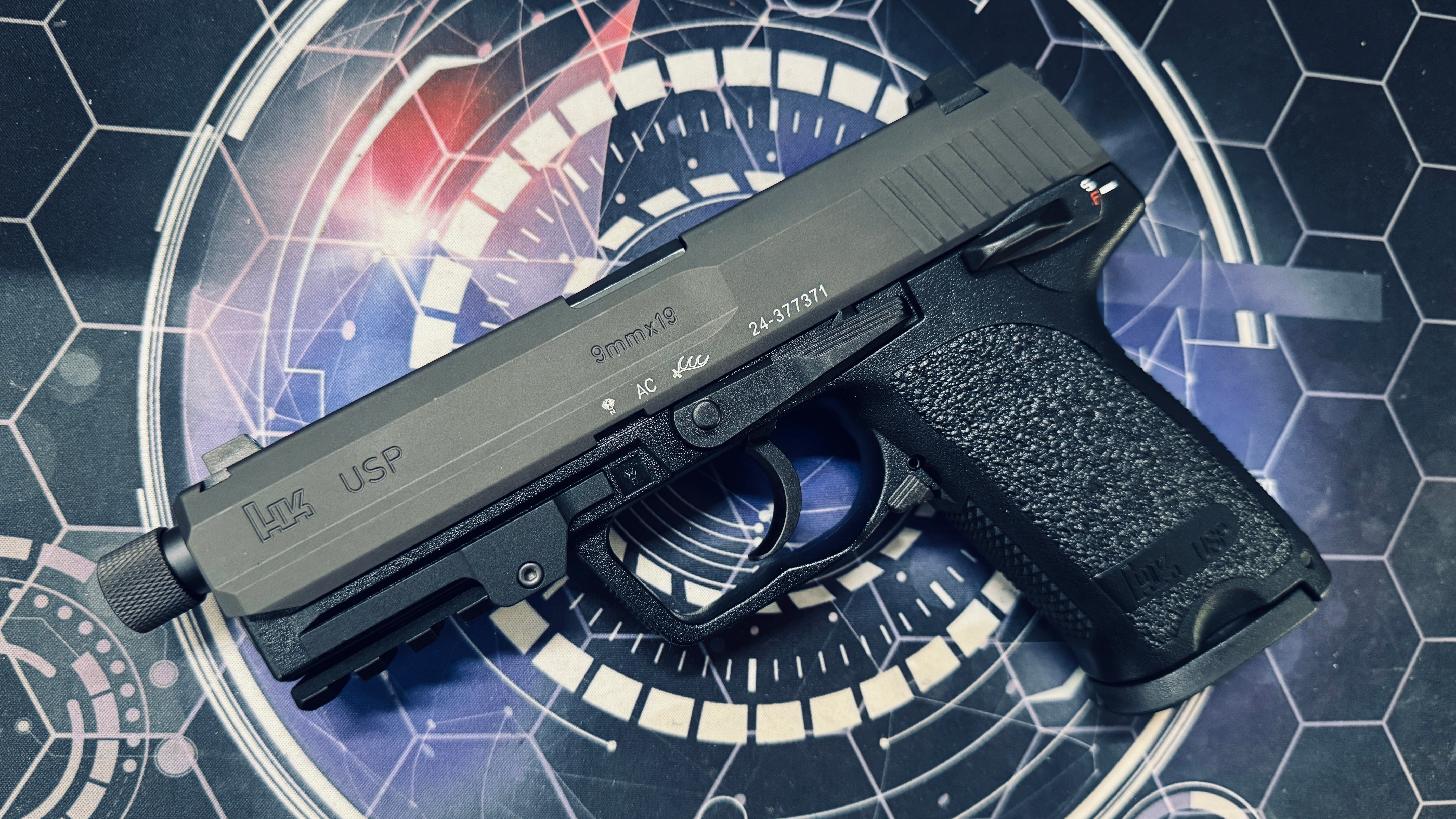 Custom Tokyo Marui / Guarder Aluminium USP Gel Blaster w/Threaded Barrel + Rail Adaptor - Image 4