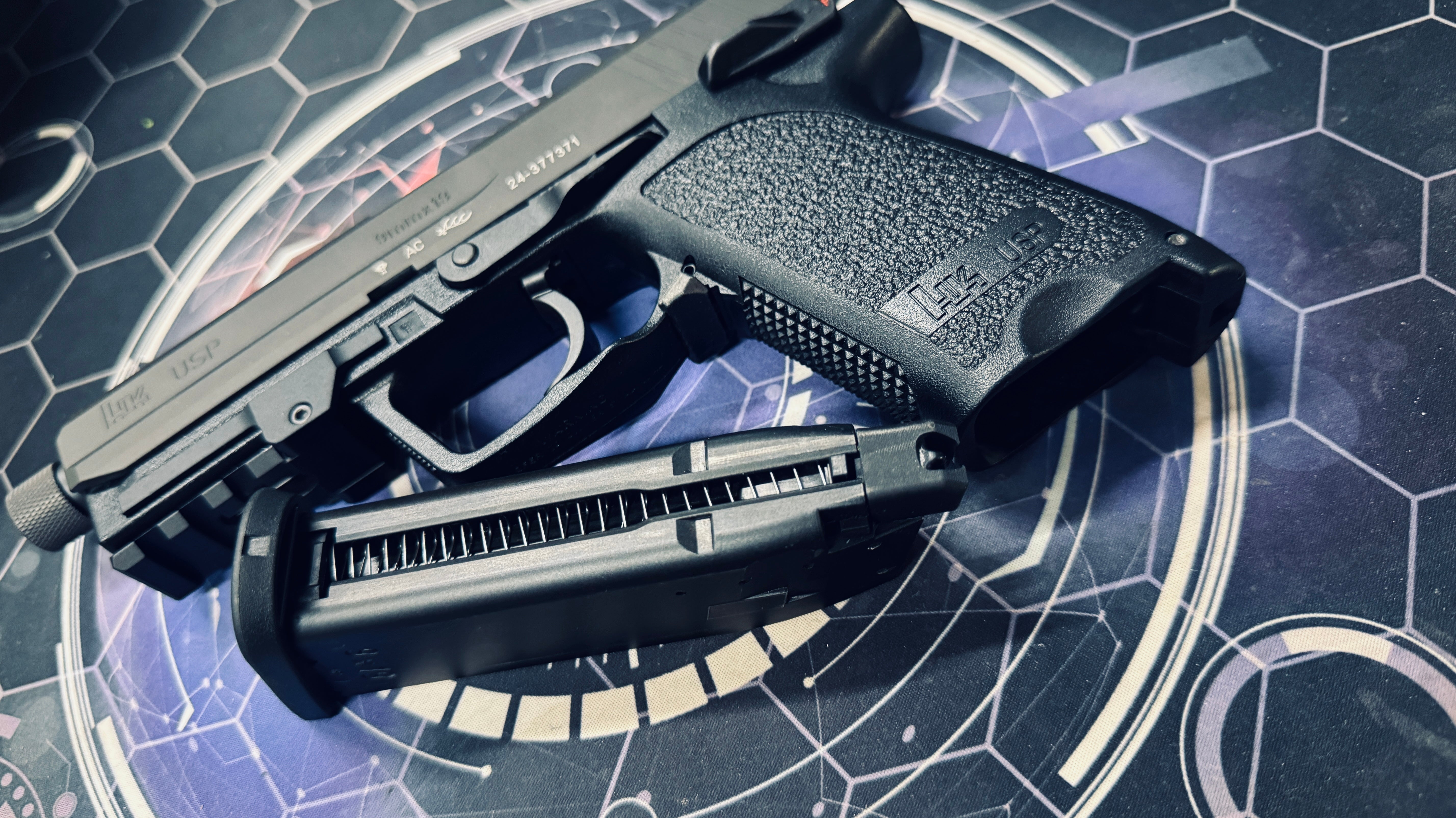 Custom Tokyo Marui / Guarder Aluminium USP Gel Blaster w/Threaded Barrel + Rail Adaptor - Image 9