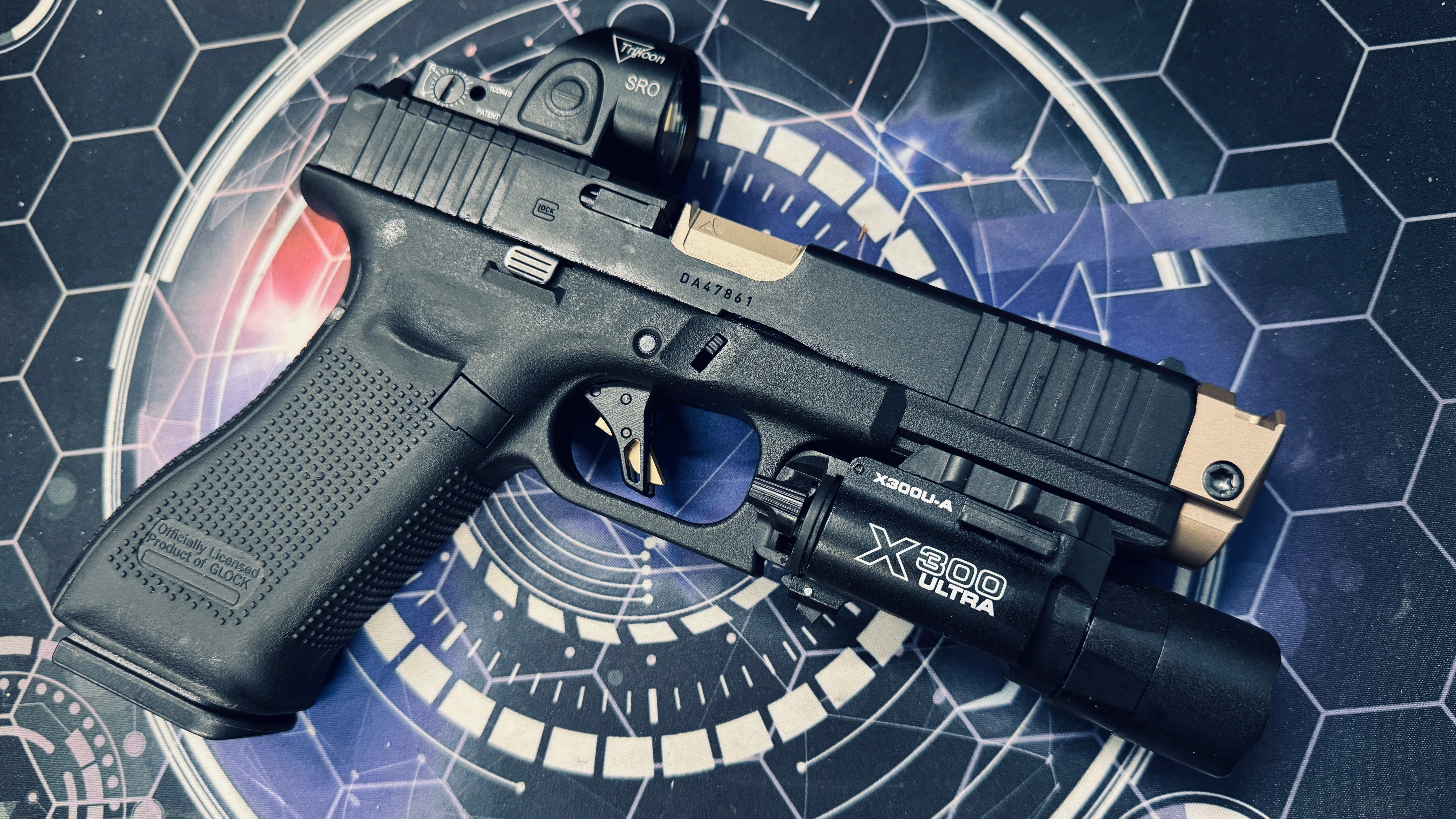 Custom Umarex Glock G17 MOS Gen 5 Gas Blowback Gel Blaster - Image 2