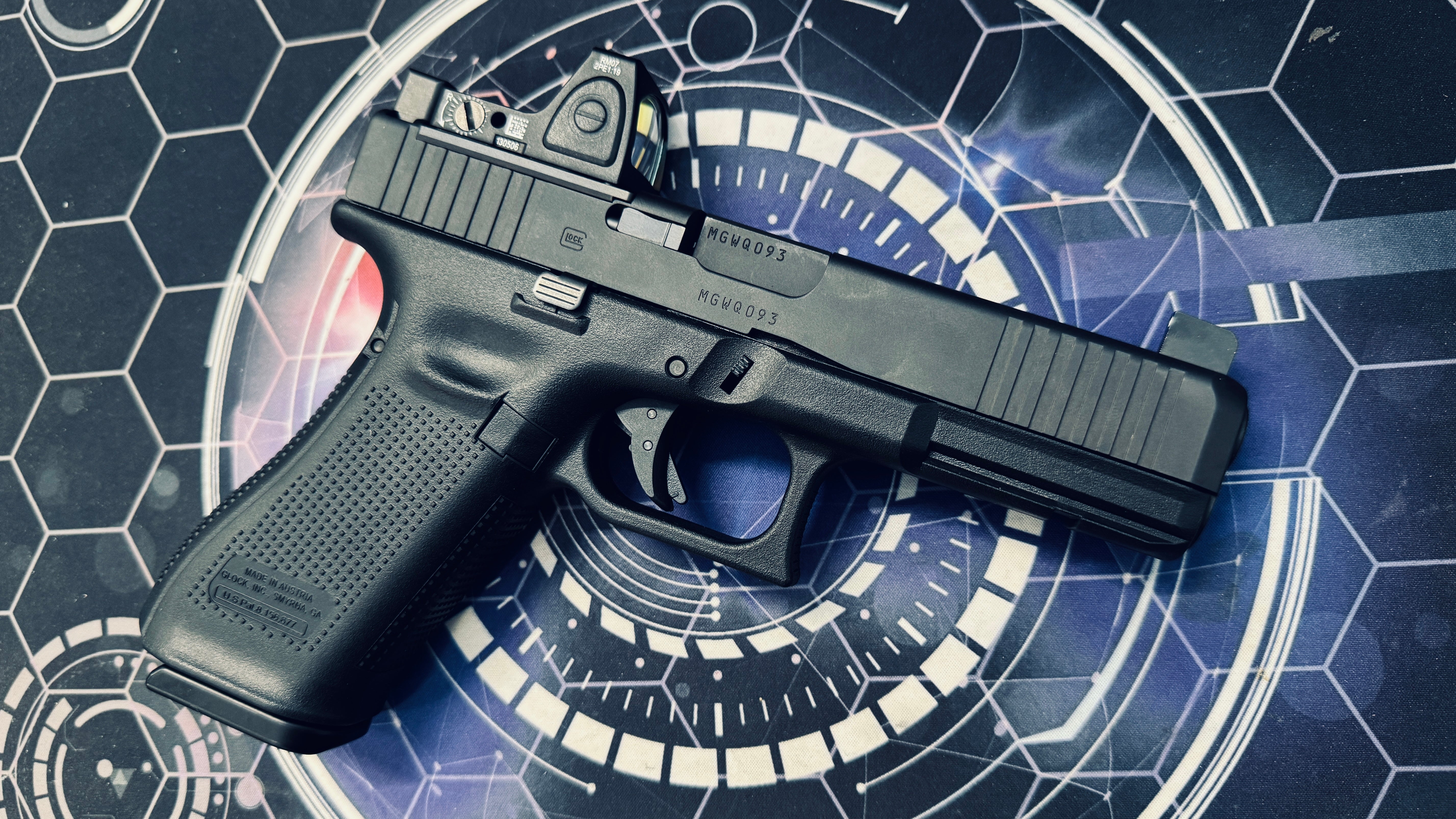 Guarder G17 Gen 5 MOS Custom Gel Blaster - Steel Slide Version - Image 4