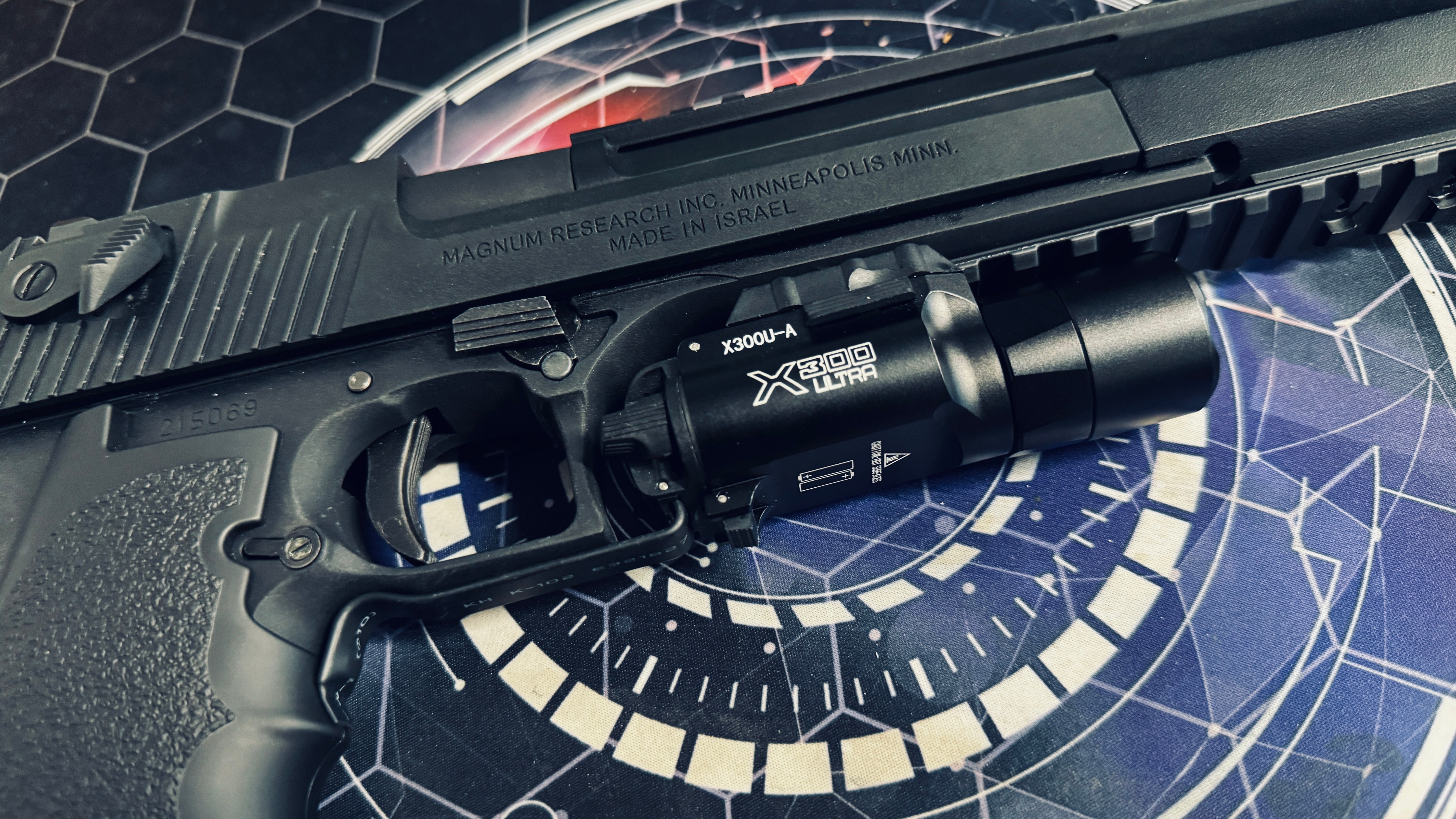 SOTAC X300U High Output Weapon Flashlight w/Switch & Batteries Kit - Black - Image 10