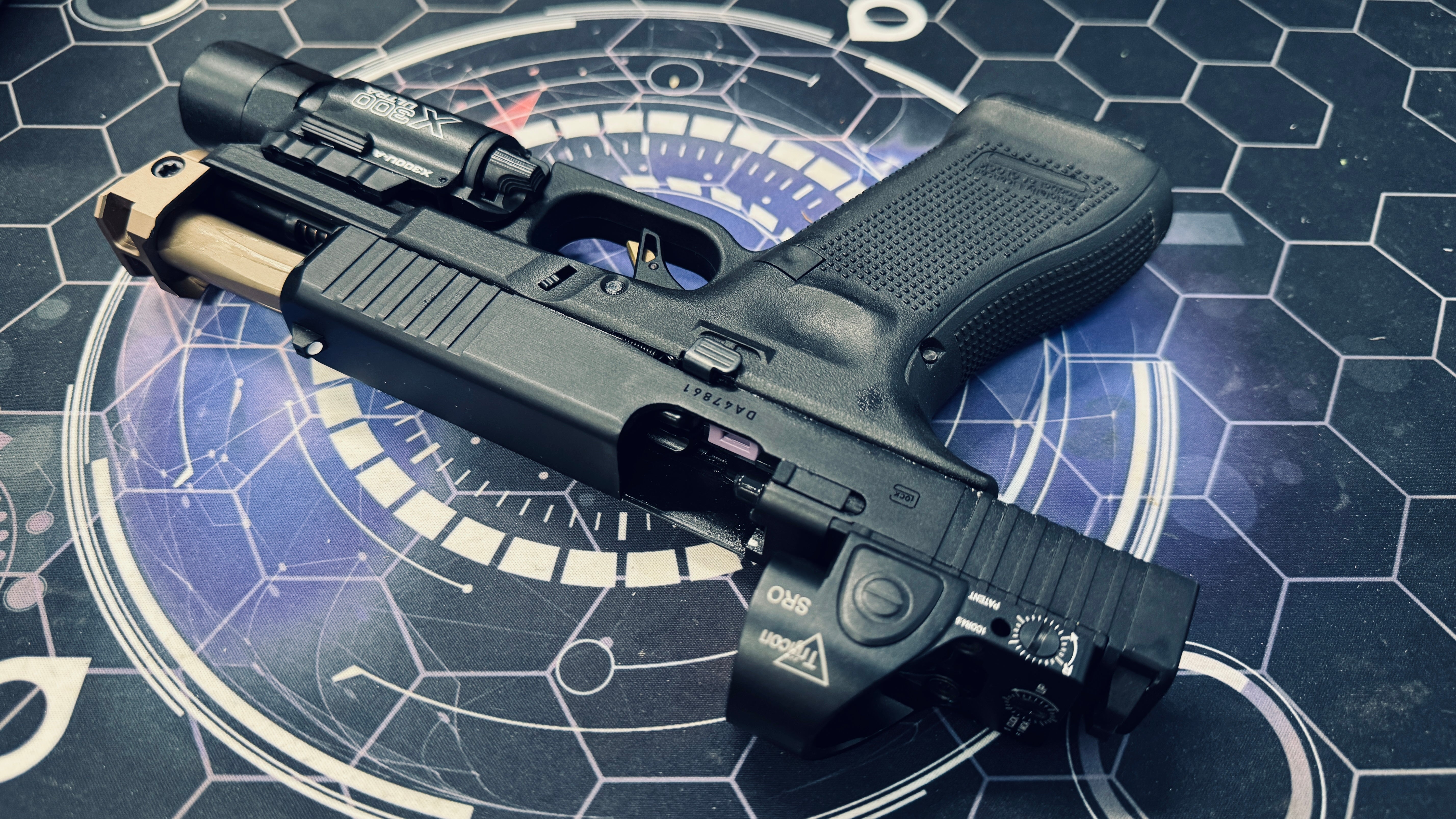 Custom Umarex Glock G17 MOS Gen 5 Gas Blowback Gel Blaster - Image 7