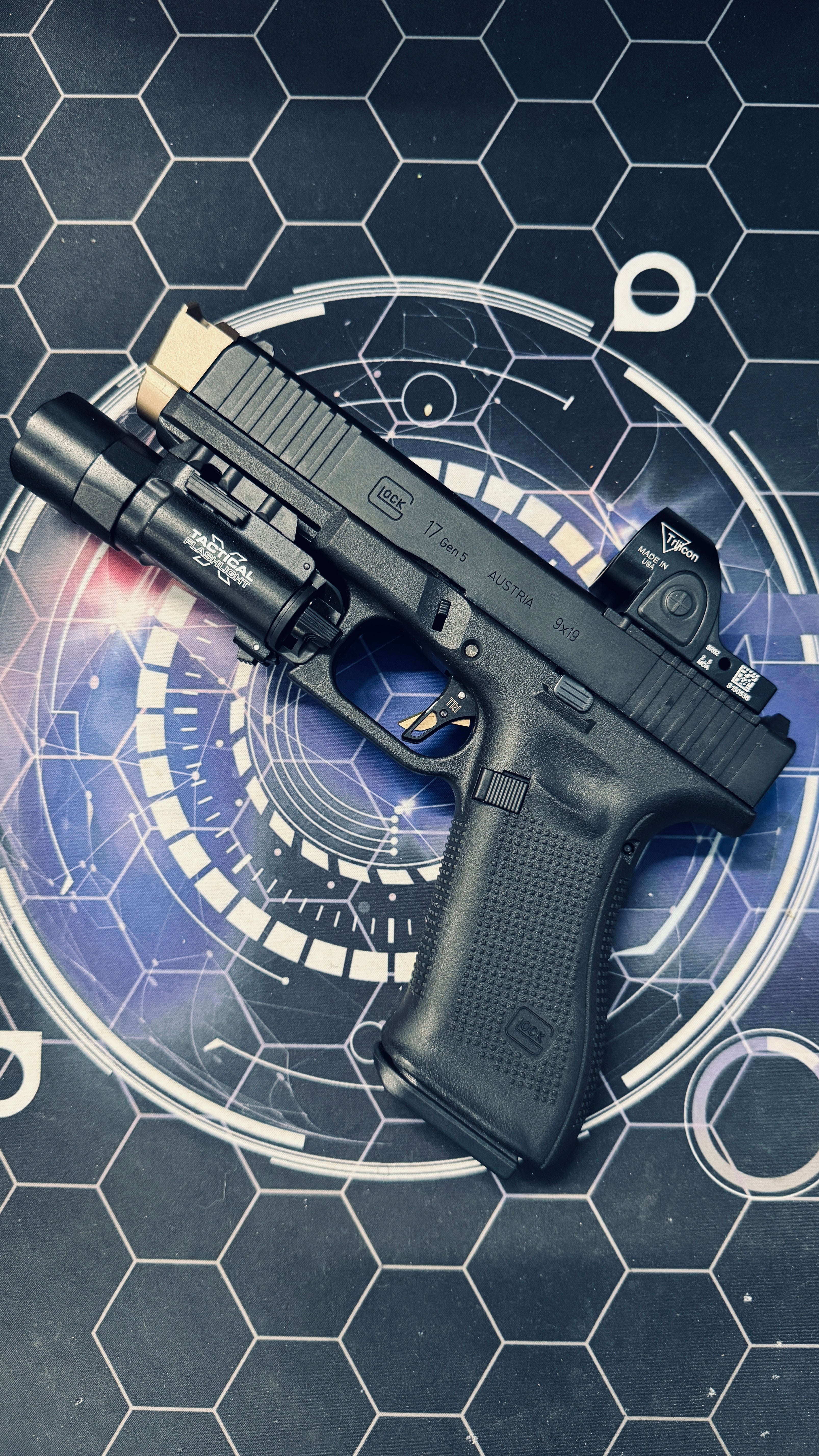 Custom Umarex Glock G17 MOS Gen 5 Gas Blowback Gel Blaster - Image 9