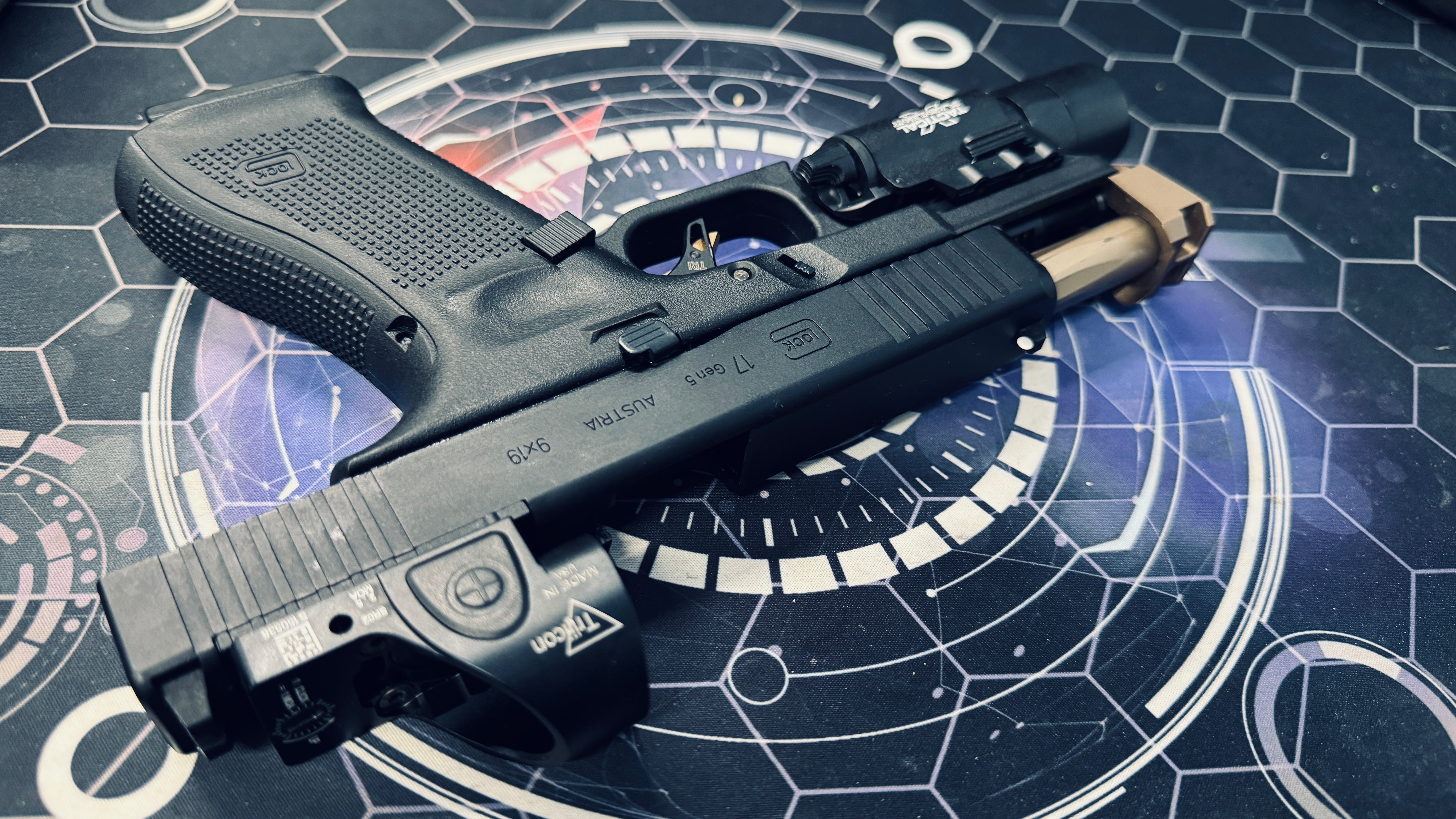 Custom Umarex Glock G17 MOS Gen 5 Gas Blowback Gel Blaster - Image 6