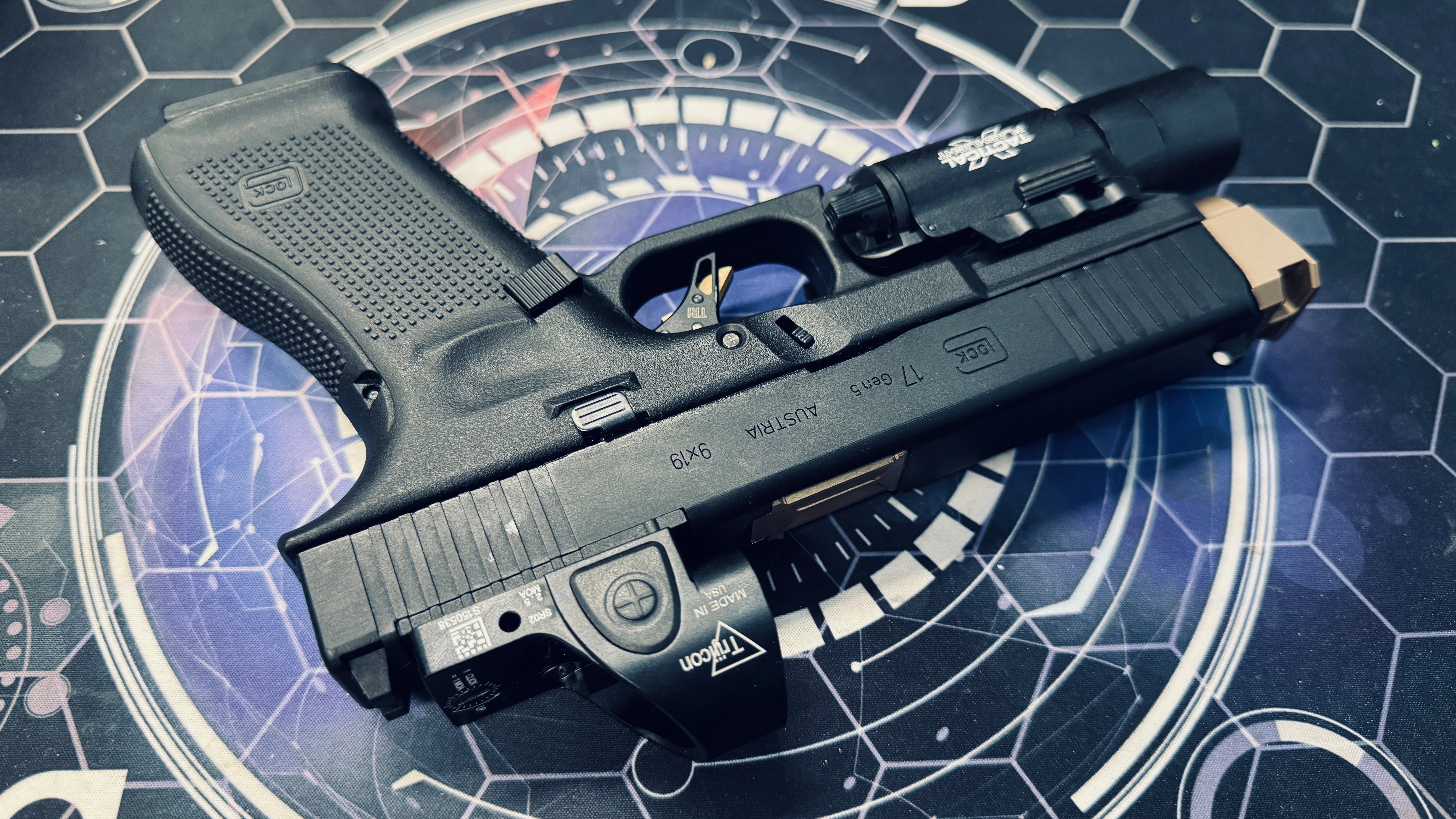 Custom Umarex Glock G17 MOS Gen 5 Gas Blowback Gel Blaster - Image 4