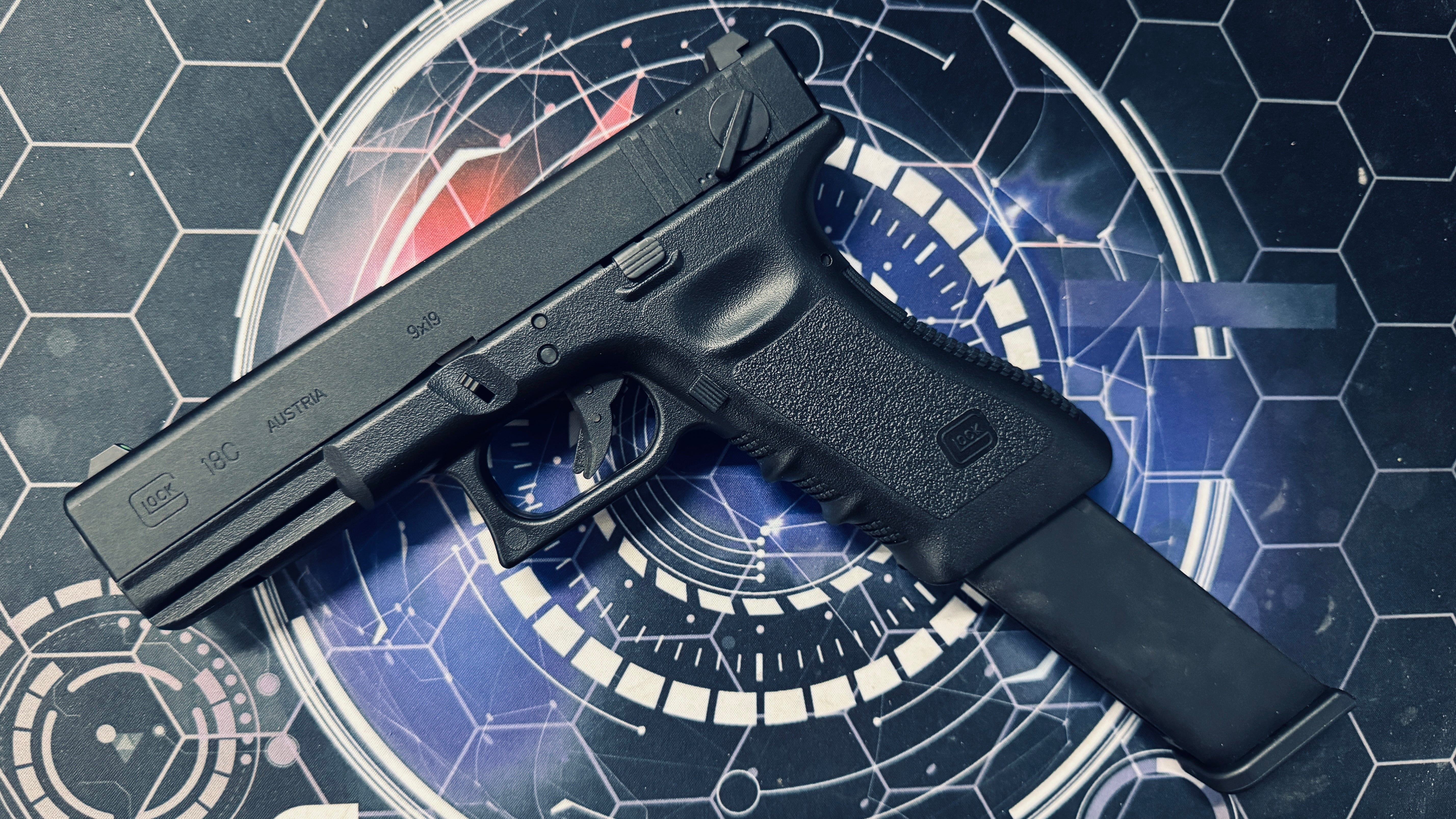 Guarder Glock G18C Gel Blaster - Image 4
