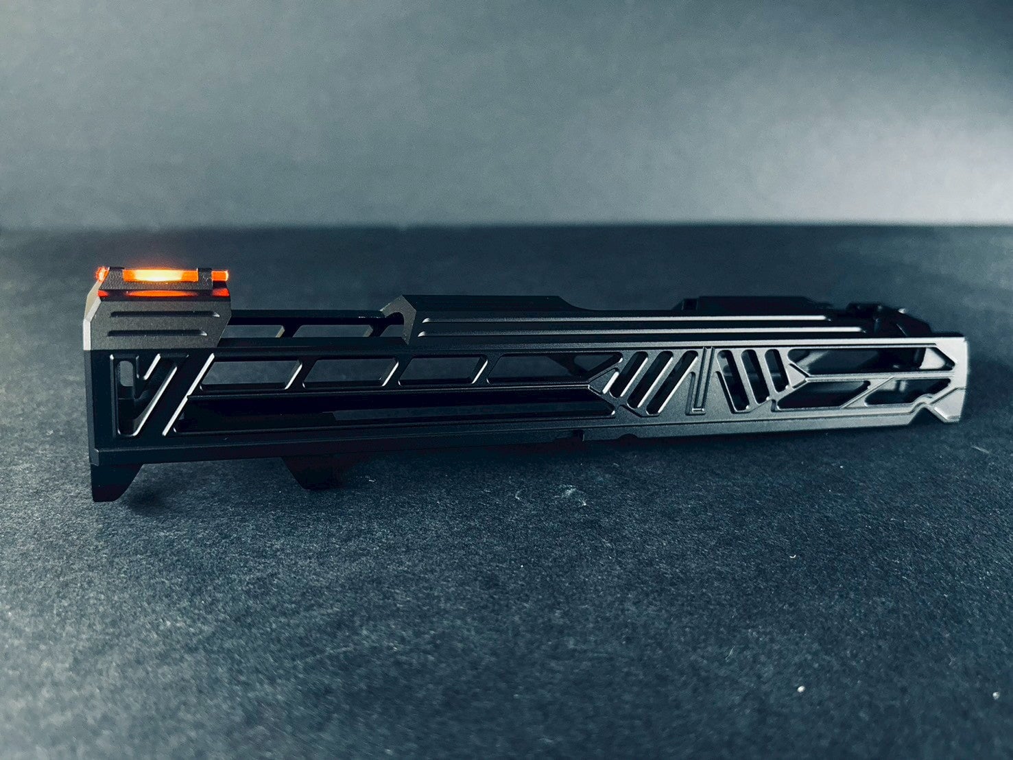 Dr. Black Aluminium Slide Type V with illuminated Front Sight for TM Hi-CAPA 5.1 - Black